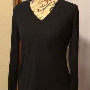 Chicos Platinum black v-neck long sleeve top size 1 or conventional size small
